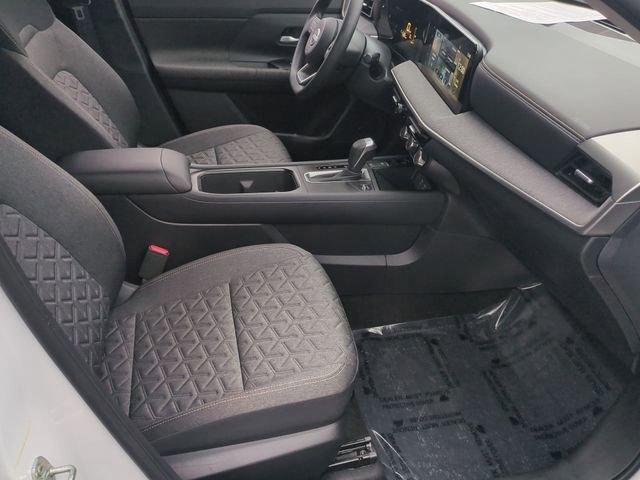 Used 2025 Nissan Kicks SV image 34