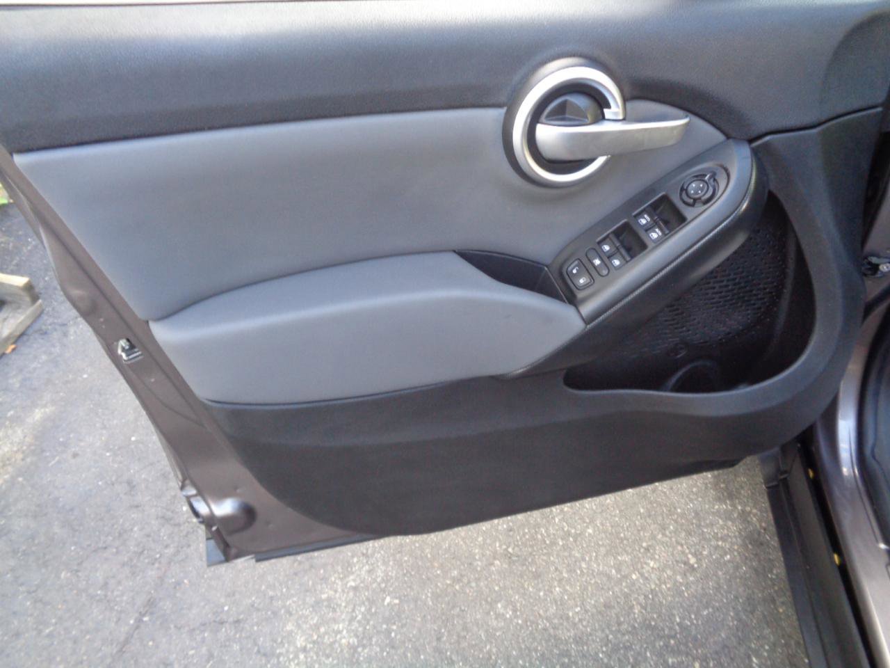 Used 2016 FIAT 500X Easy image 7