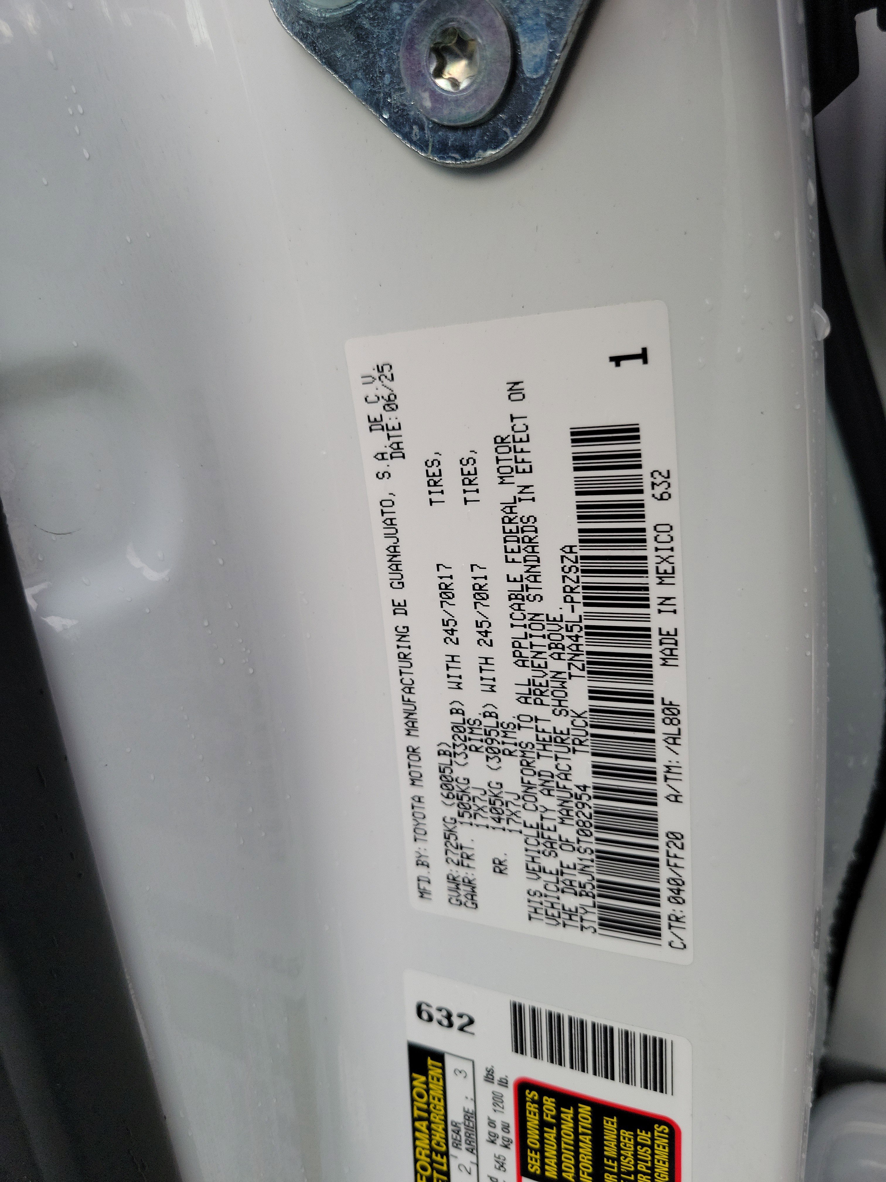 Certified 2025 Toyota Tacoma SR5 image 30