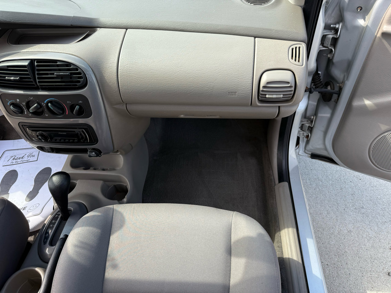 Used 2005 Dodge Neon SXT image 27