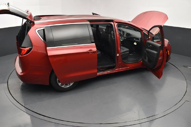 New 2026 Chrysler Voyager LX FWD image 30