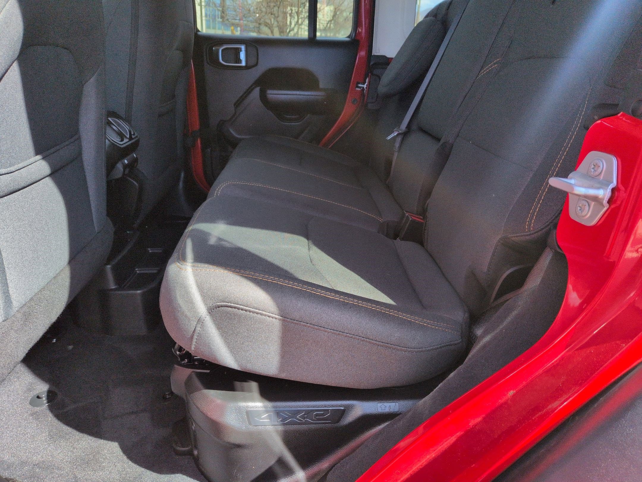 Used 2025 Jeep Wrangler Willys image 28