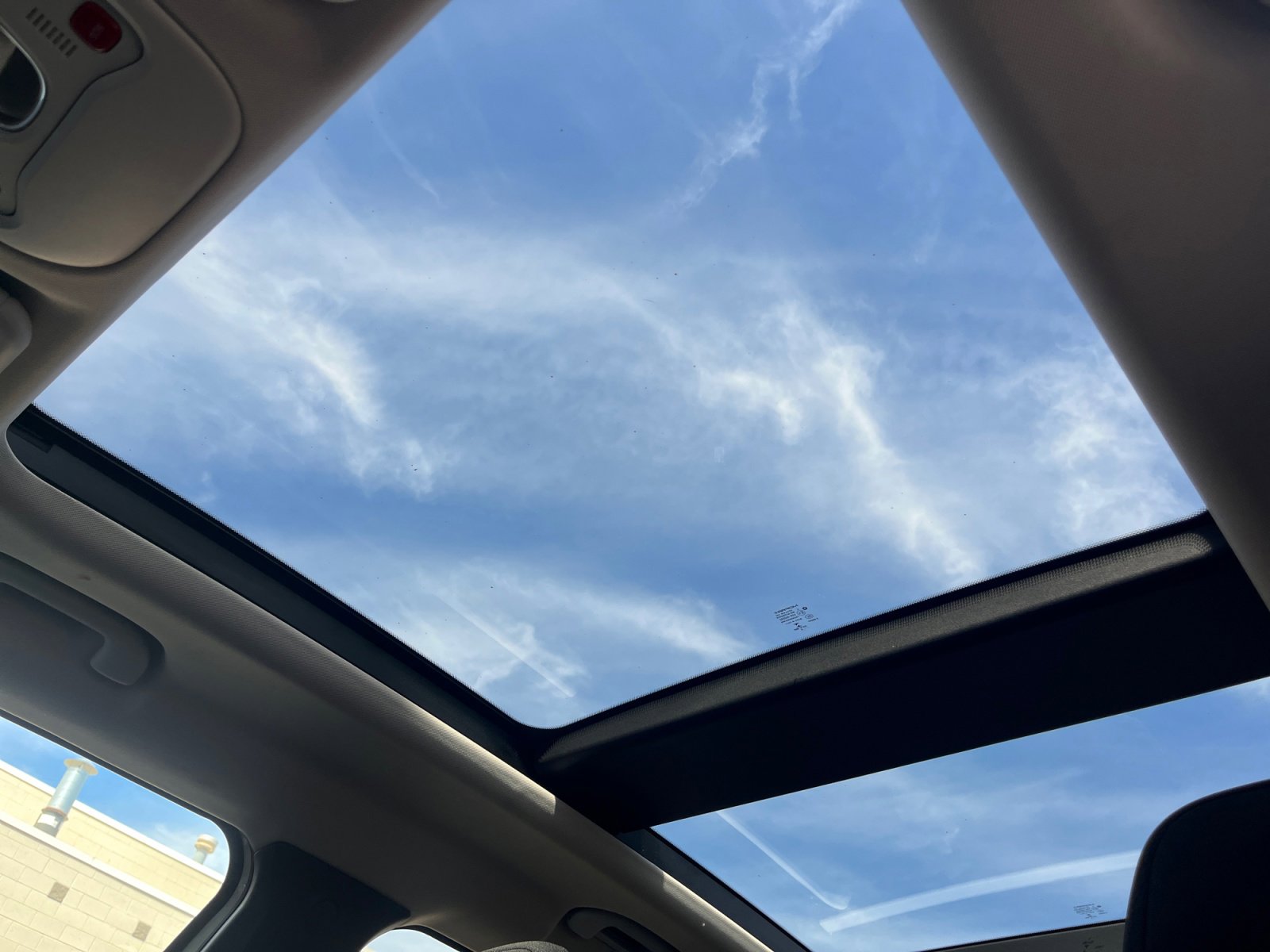 Used 2019 Jeep Renegade Altitude w/ UConnect 8.4 Nav Group AWD/4WD image 30