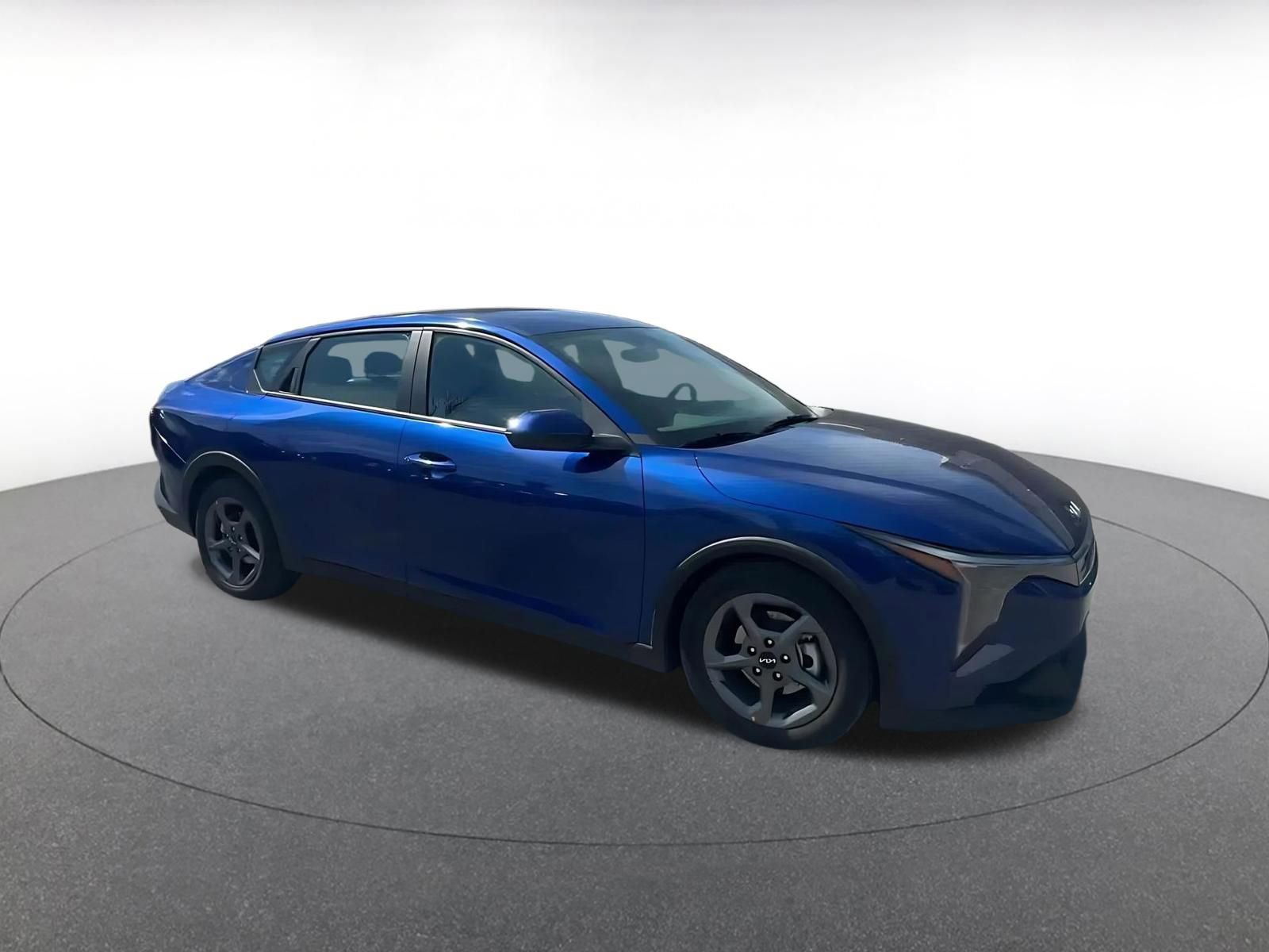 Used 2025 Kia K4 LXS image 2