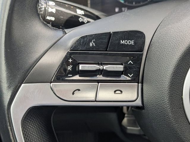 Used 2021 Hyundai Elantra Limited image 24