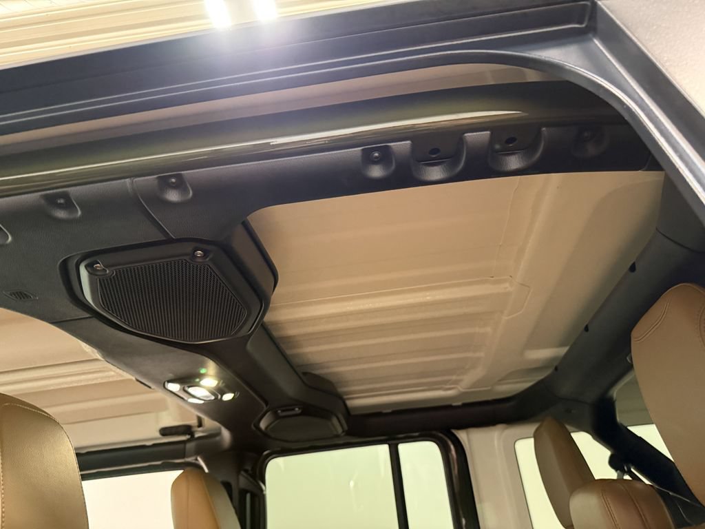 Used 2023 Jeep Wrangler Unlimited Sahara w/ Dual Top Group AWD/4WD image 50