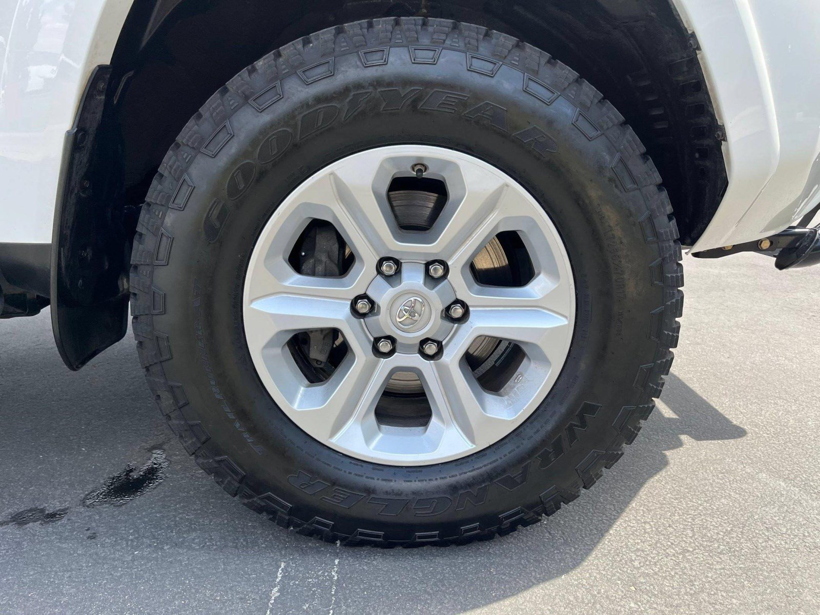 Certified 2019 Toyota 4Runner SR5 AWD/4WD image 31