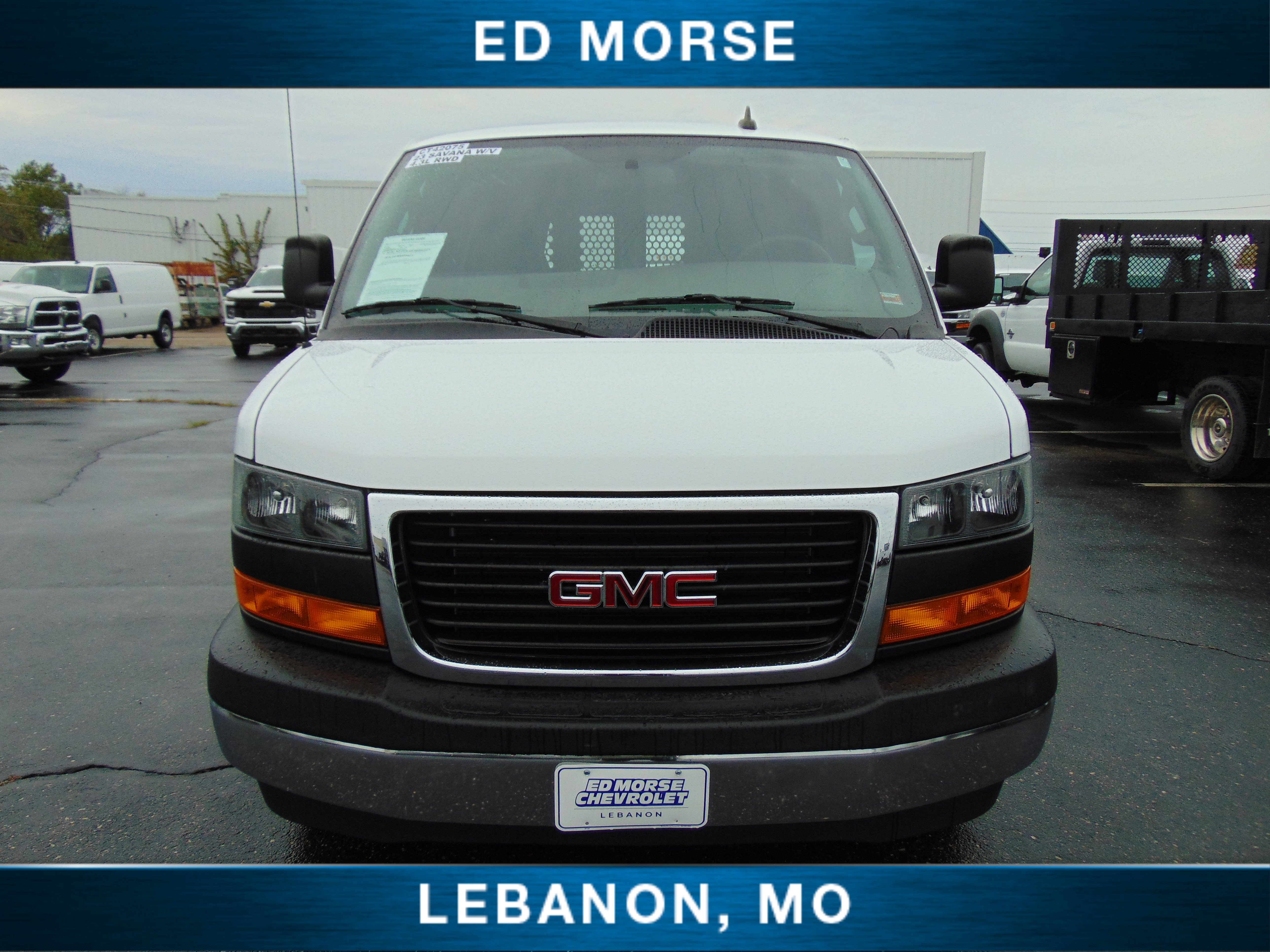 Used 2023 GMC Savana 2500 w/ Driver Convenience Package image 2