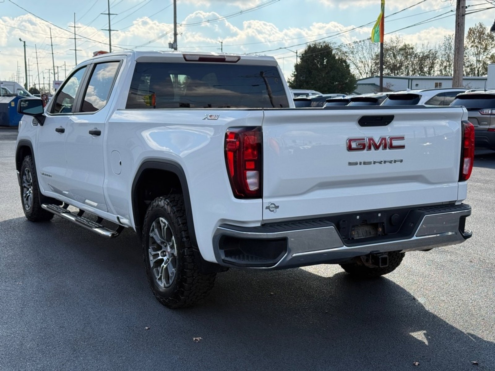 Used 2021 GMC Sierra 1500 4x4 Crew Cab w/ Sierra Value Package image 6