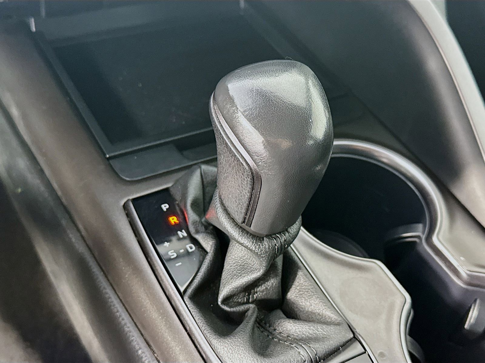 Used 2024 Toyota Camry SE FWD image 13