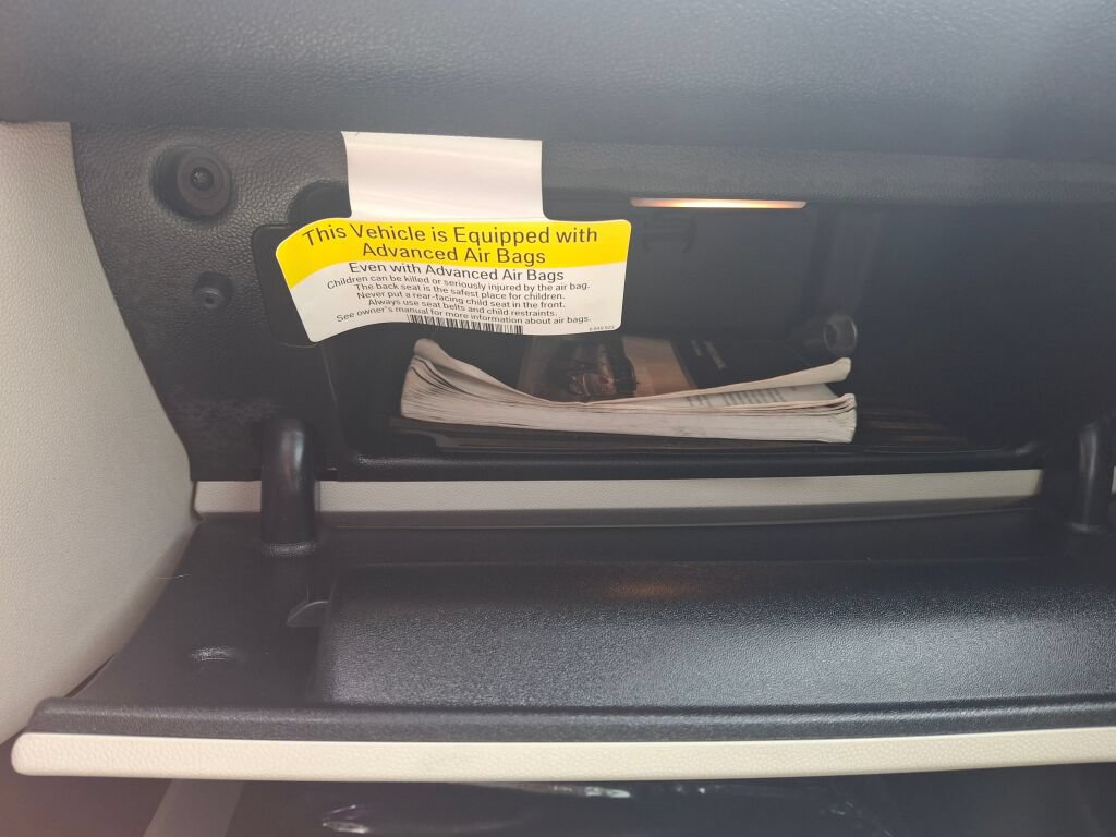 Used 2016 MINI Cooper Clubman FWD image 13