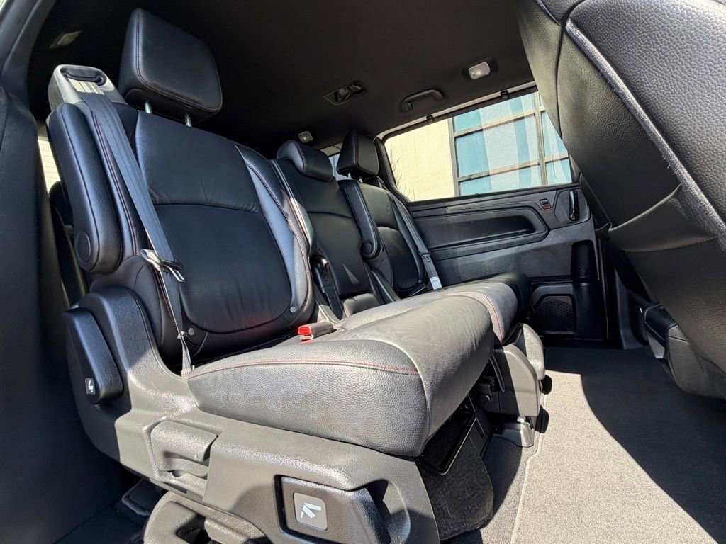 Used 2025 Honda Odyssey Sport-L image 11