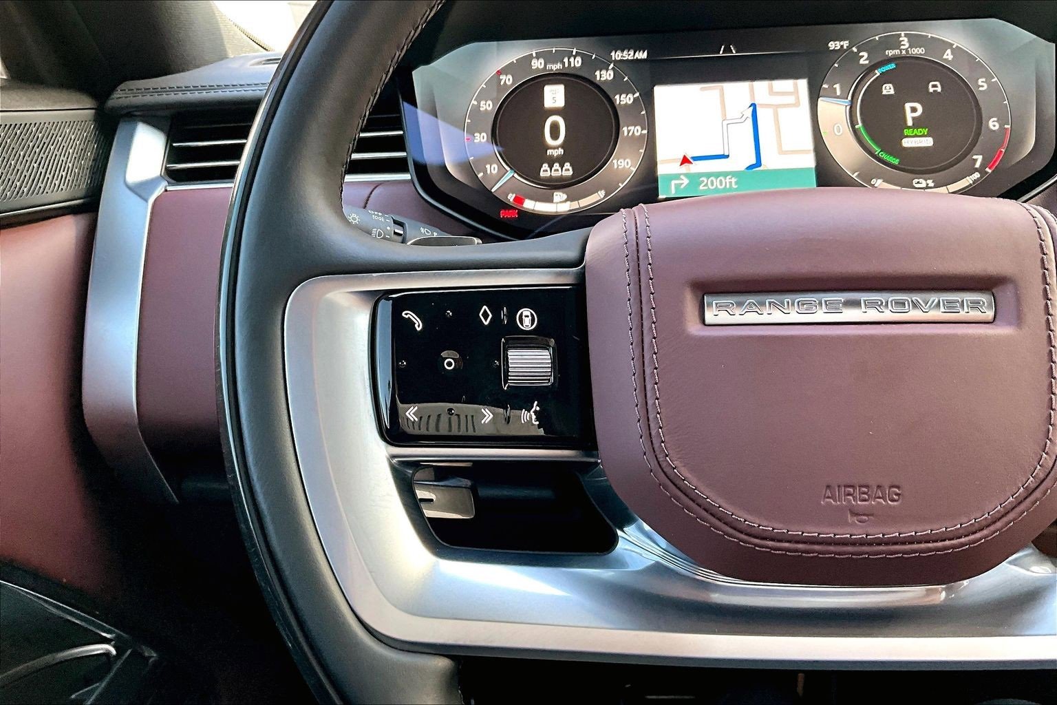 Used 2025 Land Rover Range Rover Autobiography image 17