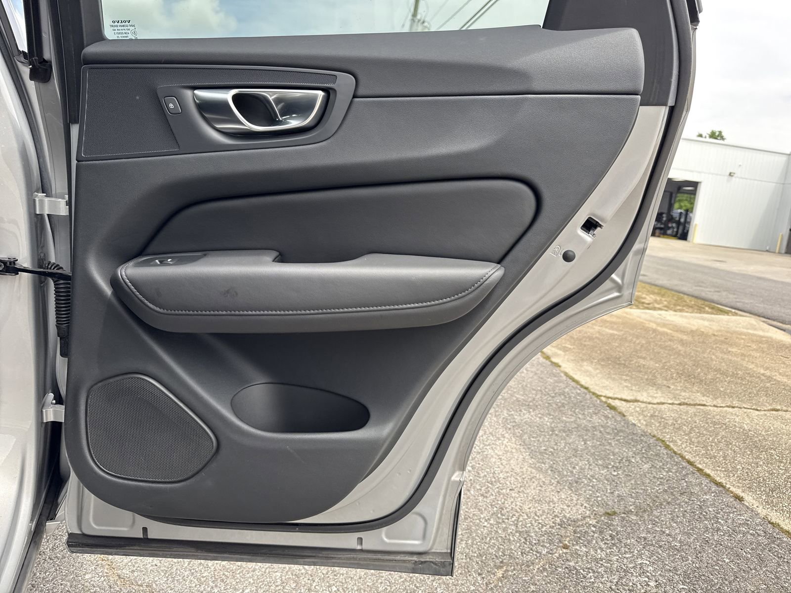 Used 2023 Volvo XC60 B5 Plus w/ Climate Package AWD/4WD image 25