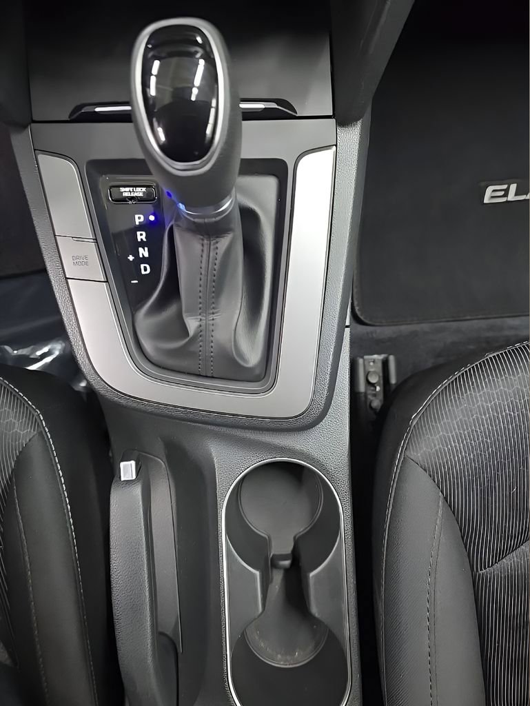 Used 2018 Hyundai Elantra SEL w/ Cargo Package FWD image 13