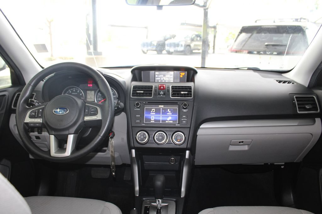 Used 2017 Subaru Forester 2.5i w/ Alloy Wheel Package AWD/4WD image 24