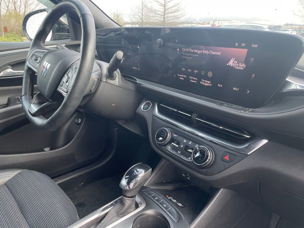 Used 2025 Buick Envista Preferred w/ Convenience I Package image 31