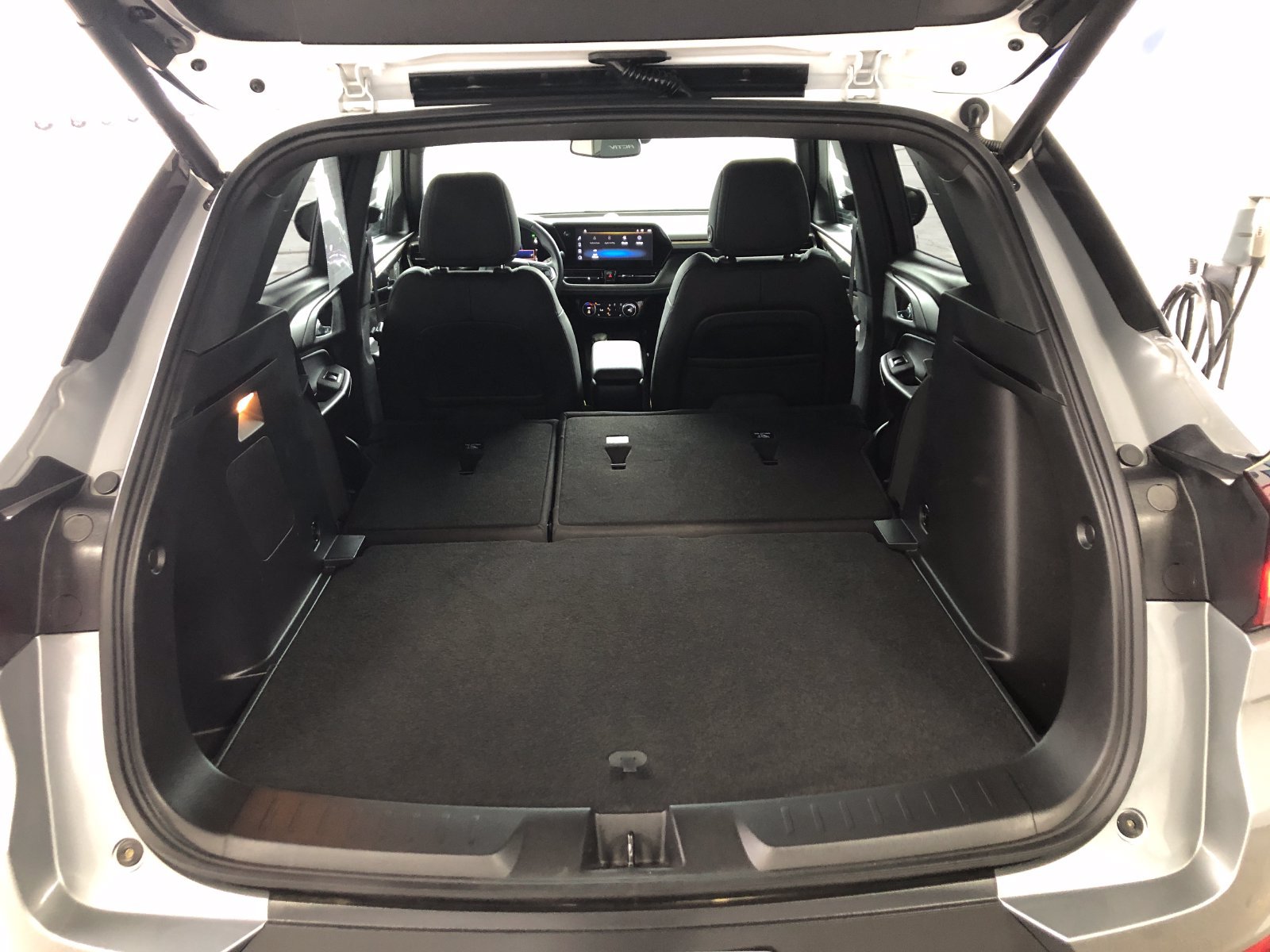 Used 2025 Chevrolet TrailBlazer ACTIV w/ Convenience Package AWD/4WD image 9