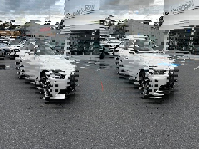 New 2025 BMW i4 xDrive40i image 1