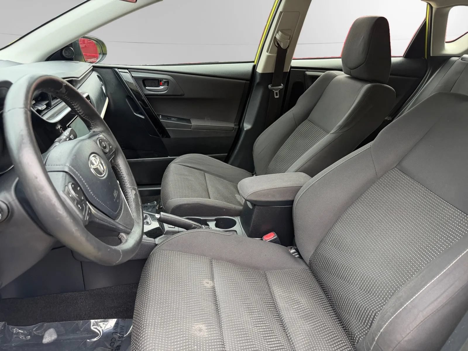 Used 2017 Toyota Corolla iM w/ Carpet Mat Package FWD image 10