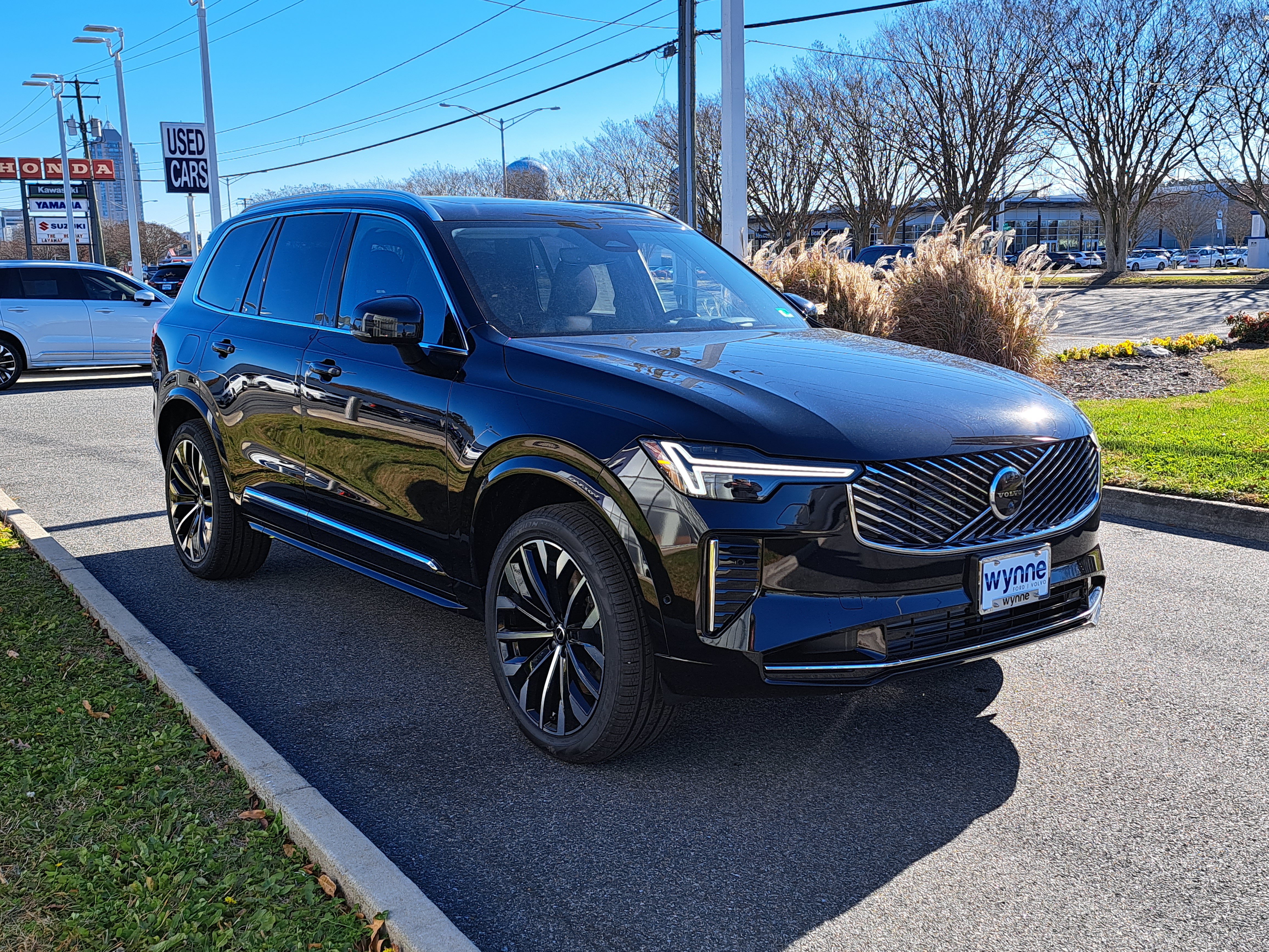 New 2026 Volvo XC90 T8 Ultra w/ Protection Package Premier AWD/4WD image 2