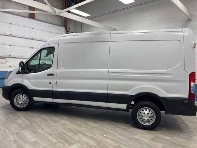 Used 2024 Ford Transit 250 148 Medium Roof Extended AWD w/ Load Area Protection Package image 4