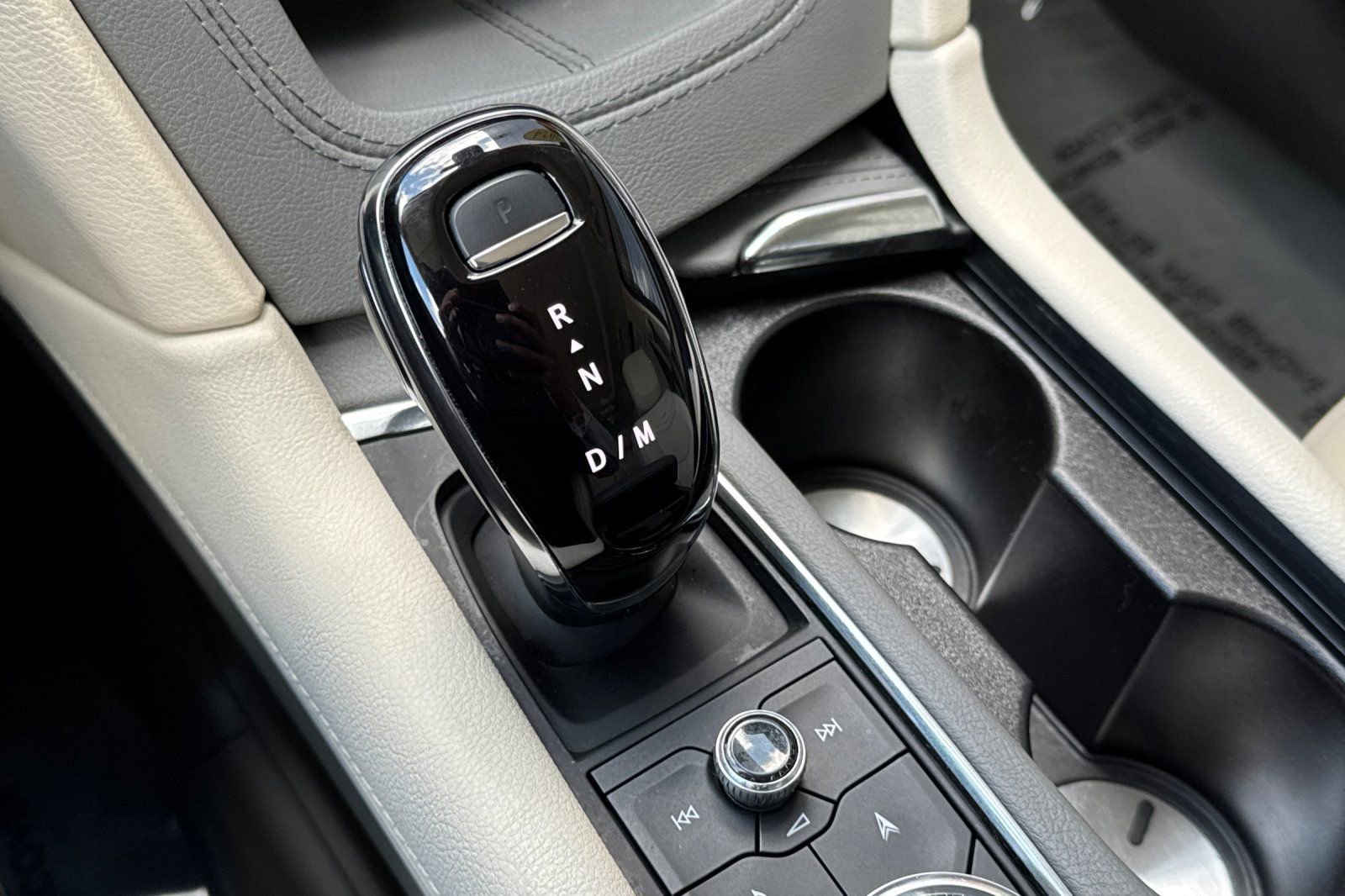 Used 2024 Cadillac XT6 Premium Luxury w/ Technology Package image 26