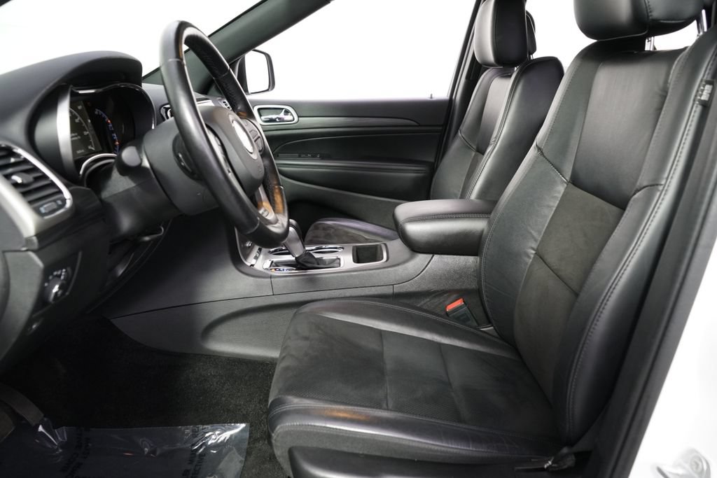 Used 2021 Jeep Grand Cherokee Laredo X AWD/4WD image 13