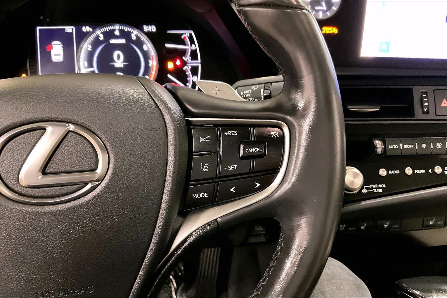 Used 2023 Lexus ES 350 w/ Premium Package FWD image 25