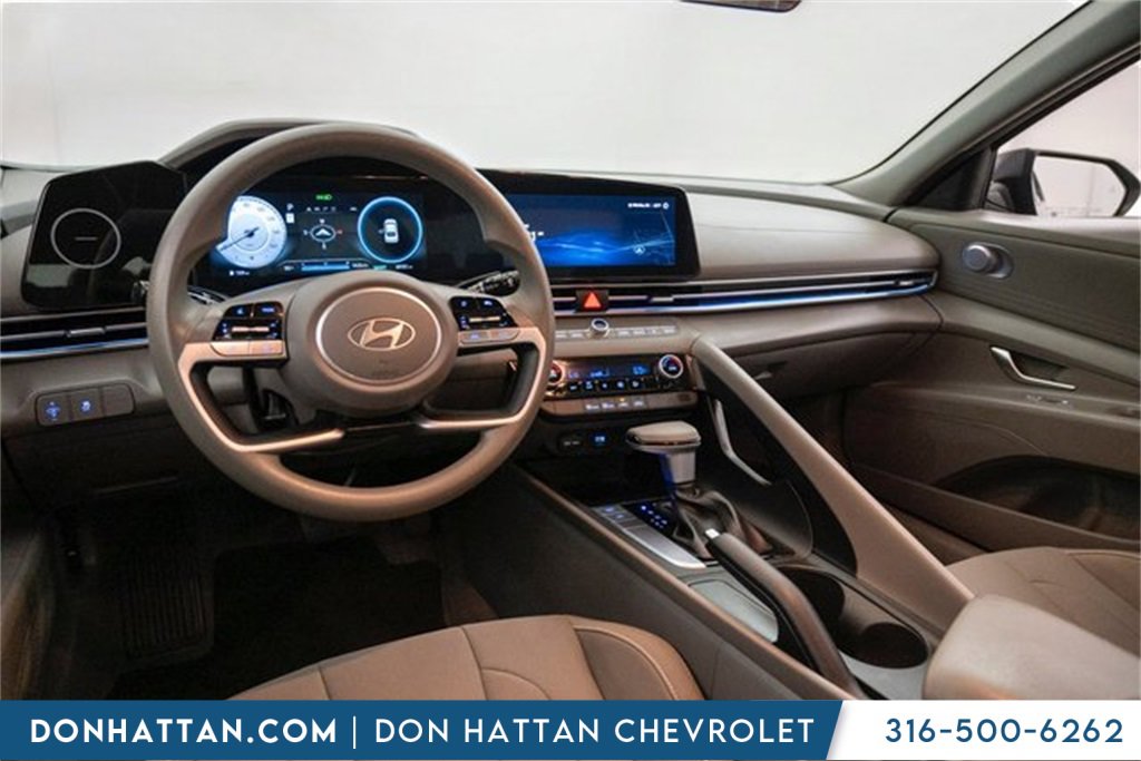 Used 2024 Hyundai Elantra SEL image 26