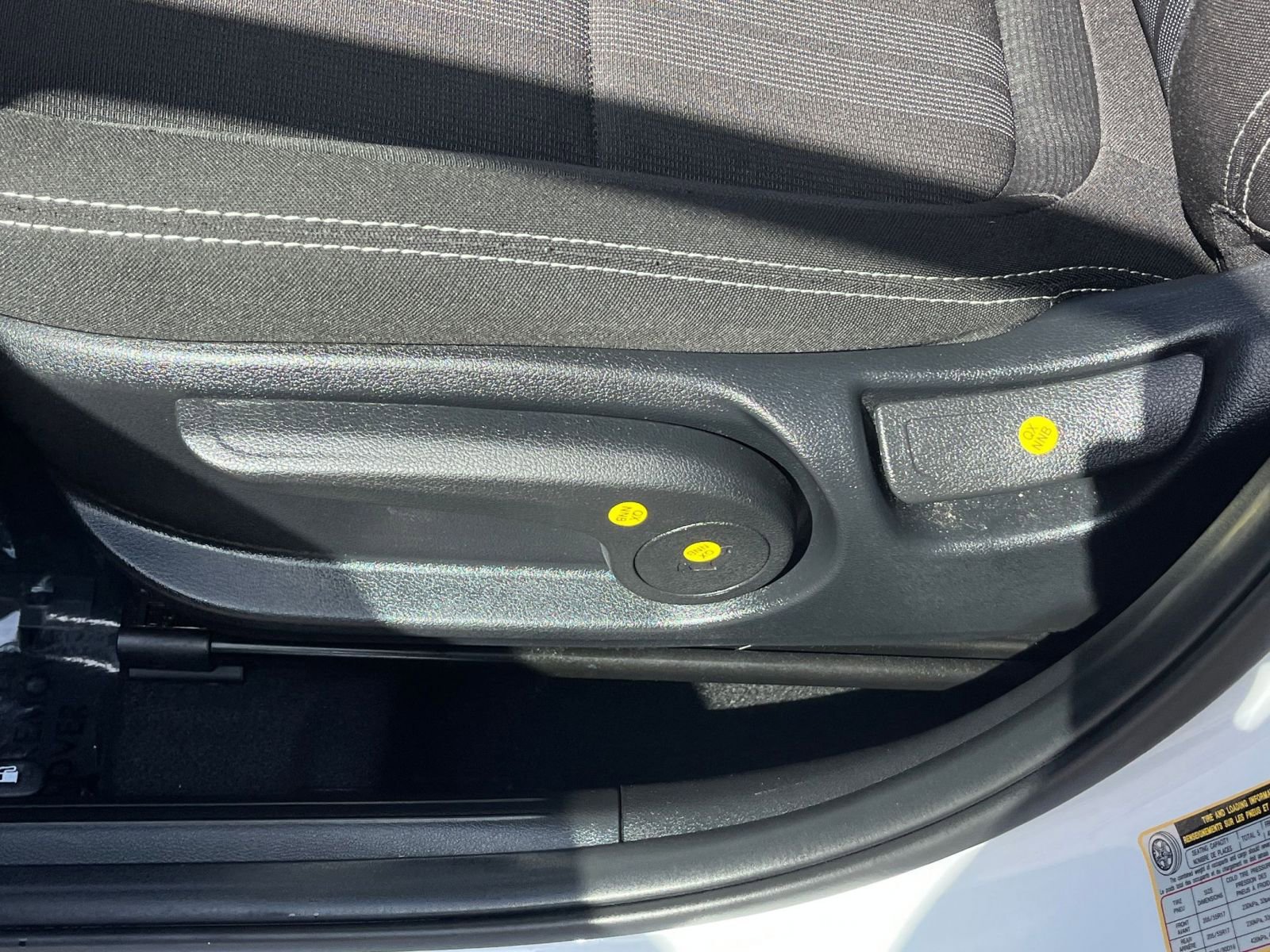 Used 2025 Hyundai Venue SEL FWD image 22