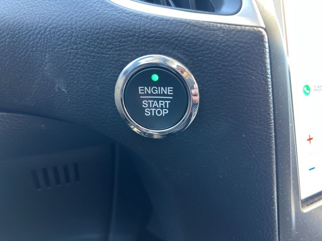 Used 2024 Ford Edge SEL image 40