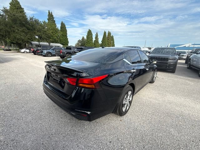 Used 2025 Nissan Altima 2.5 S FWD image 5