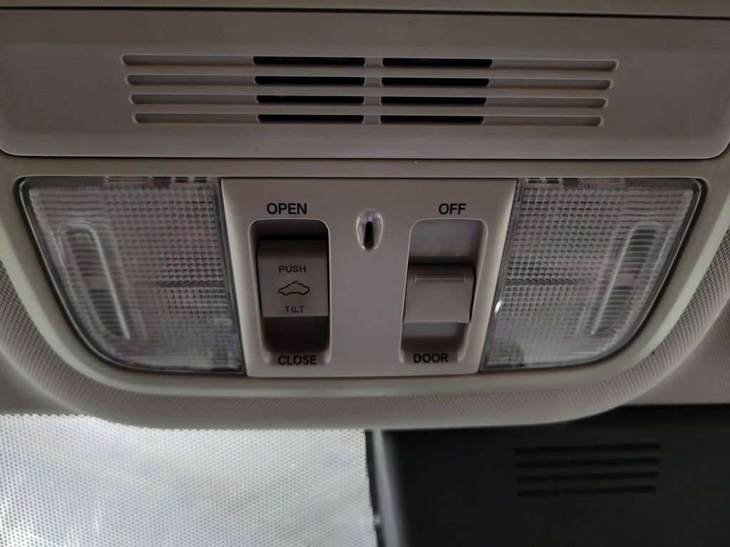 Used 2018 Honda Accord EX image 22