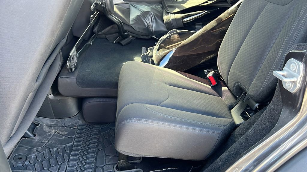 Used 2017 Jeep Wrangler Unlimited Sport image 27