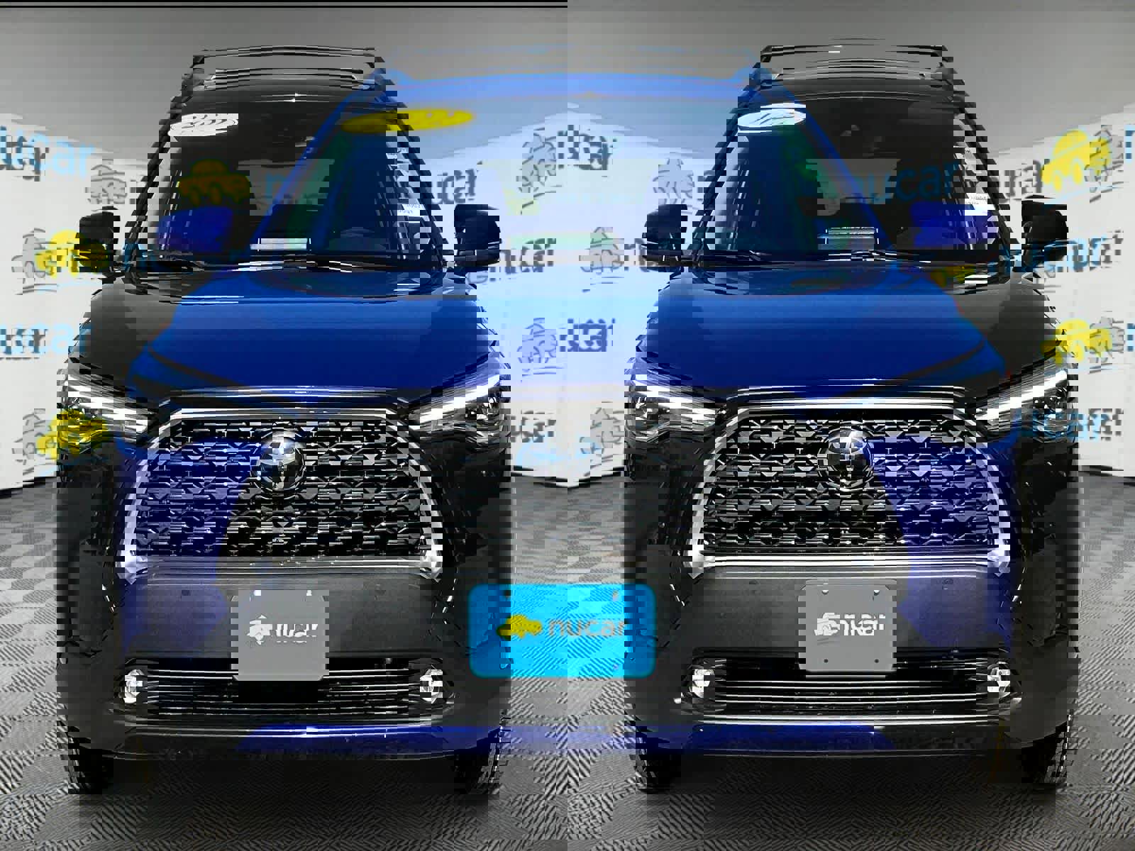 Used 2022 Toyota Corolla Cross XLE w/ Convenience Package video 2