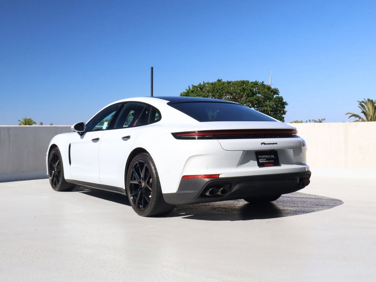 Certified 2025 Porsche Panamera image 3