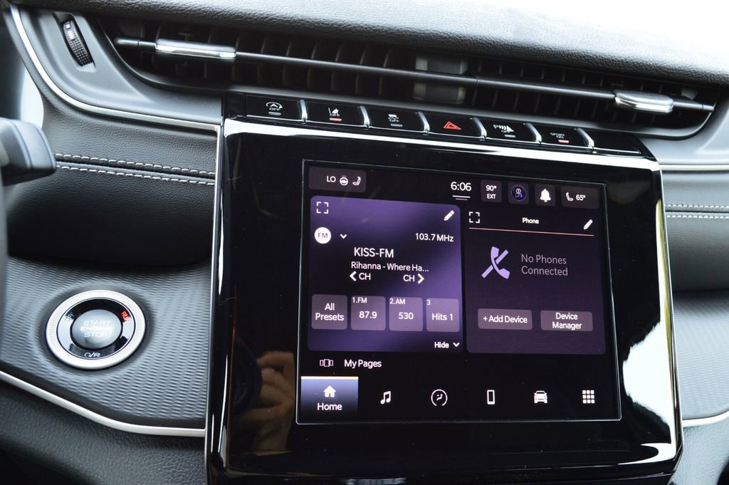 New 2025 Jeep Grand Cherokee Laredo w/ Luxury Tech Group I image 19