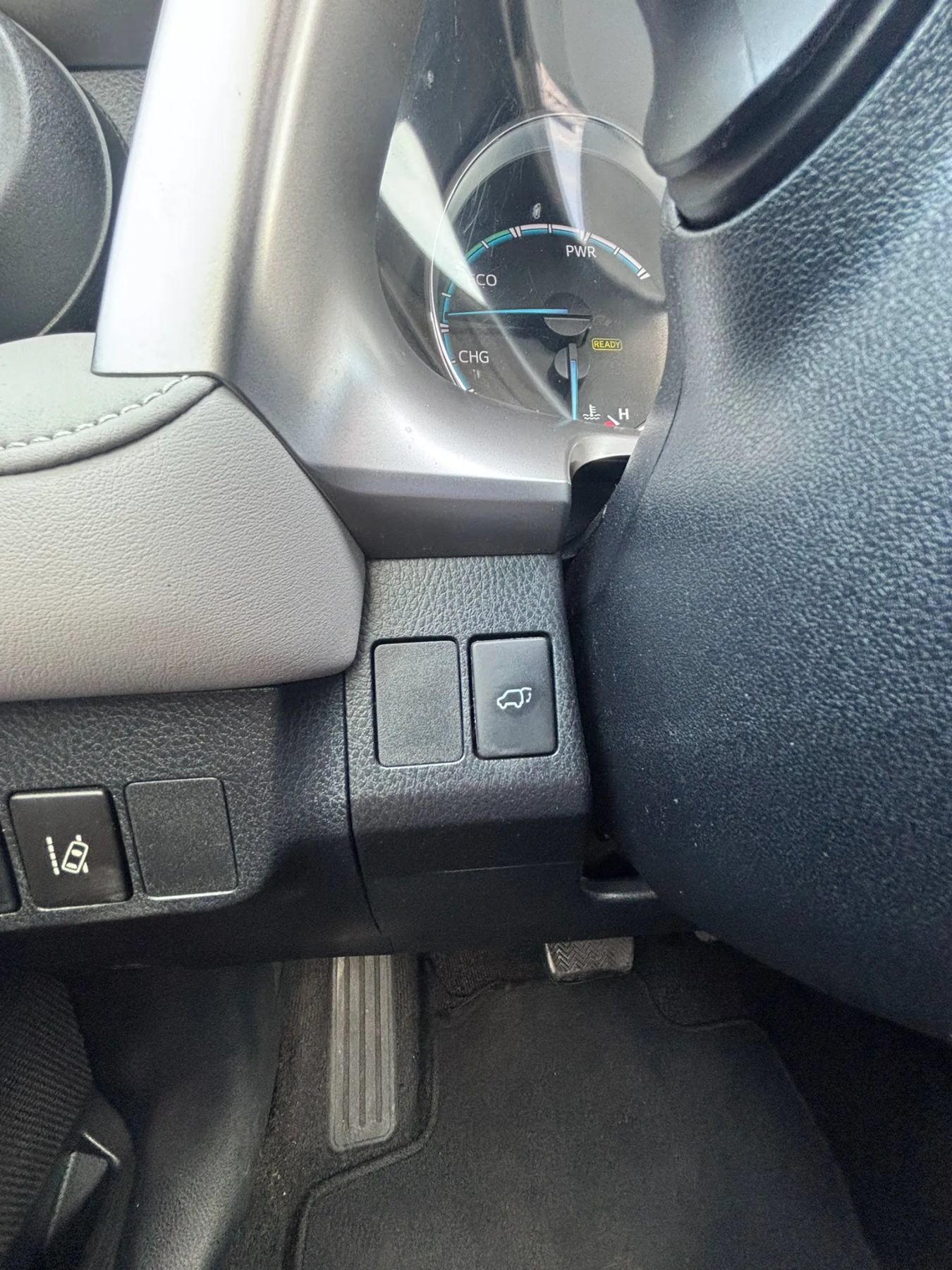 Used 2017 Toyota RAV4 XLE w/ Carpet Mat Package AWD/4WD image 10