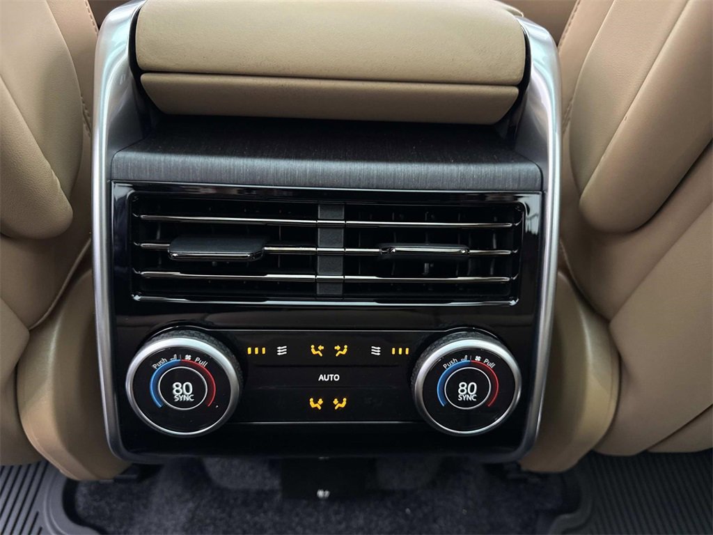 New 2025 Land Rover Range Rover SE image 17