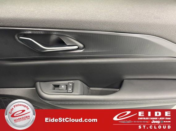 New 2025 Jeep Grand Cherokee Altitude image 32