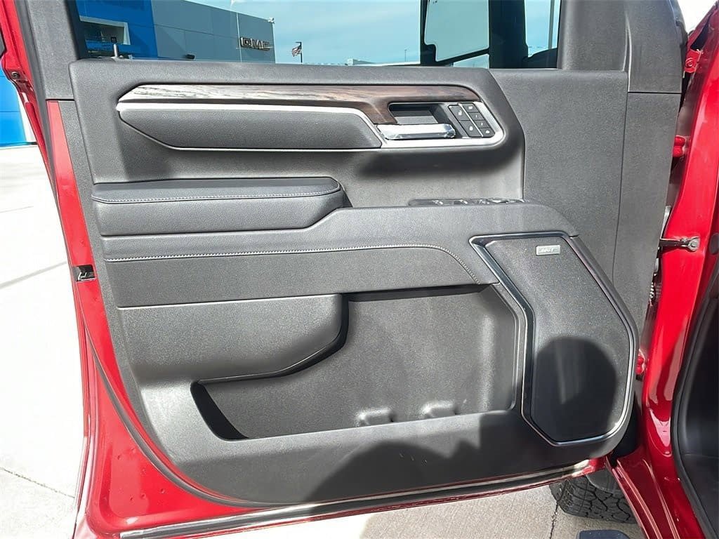 New 2025 GMC Sierra 2500 SLT w/ SLT Premium Package image 16