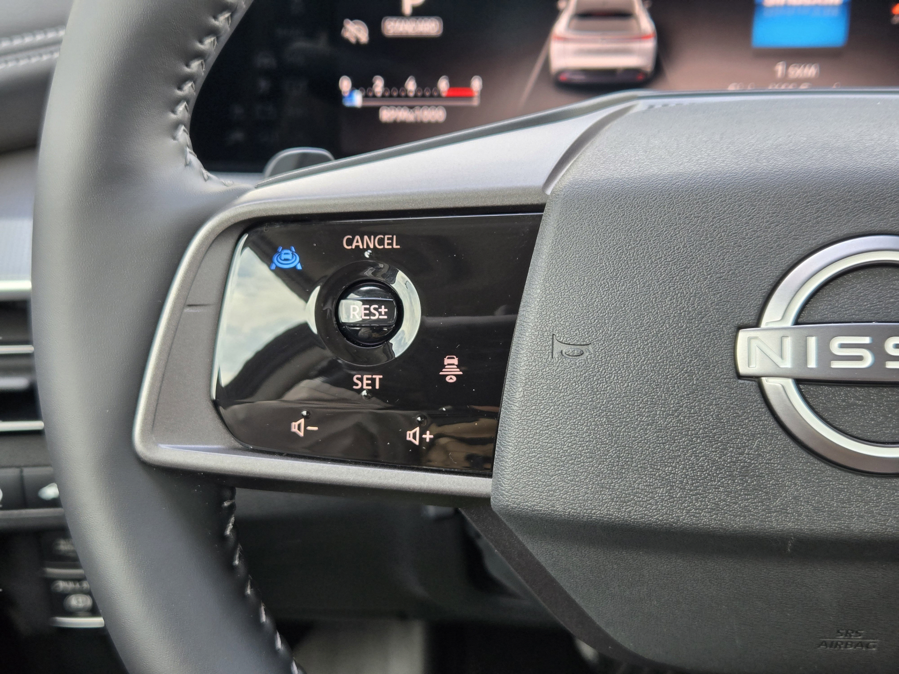 Used 2025 Nissan Murano Platinum w/ Cargo Package AWD/4WD image 24