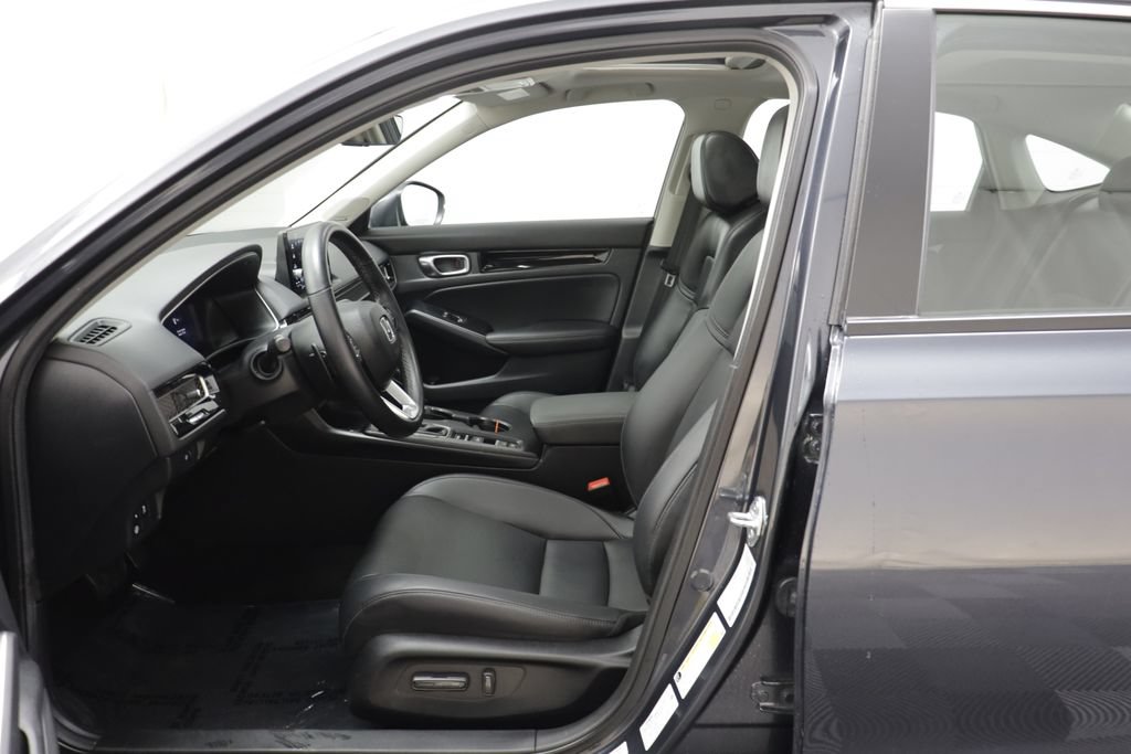 Used 2024 Honda Civic Touring image 5