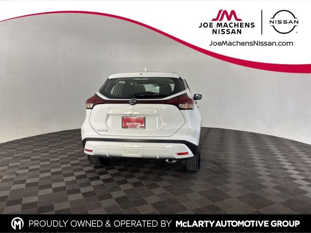 Used 2022 Nissan Kicks S image 7
