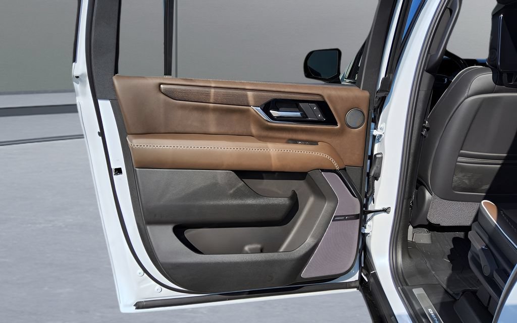 New 2026 GMC Yukon XL Denali Ultimate w/ LPO, Illumination Package AWD/4WD image 39
