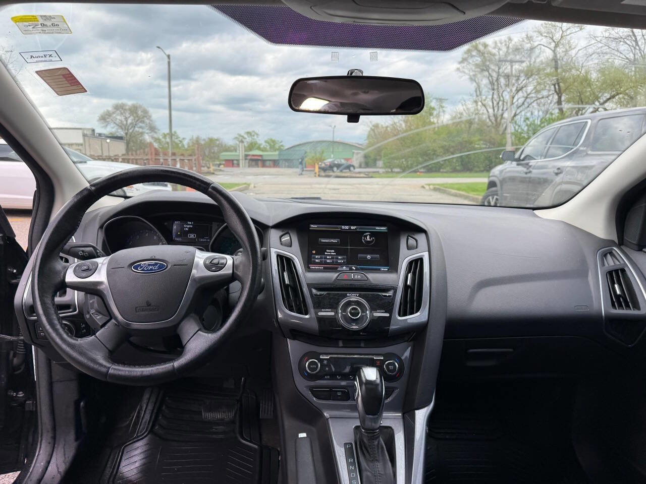 Used 2014 Ford Focus Titanium FWD image 17