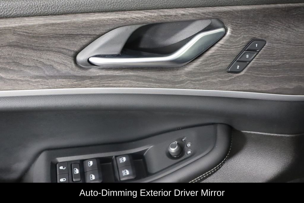 Used 2024 Jeep Grand Cherokee Limited w/ Luxury Tech Group II image 14