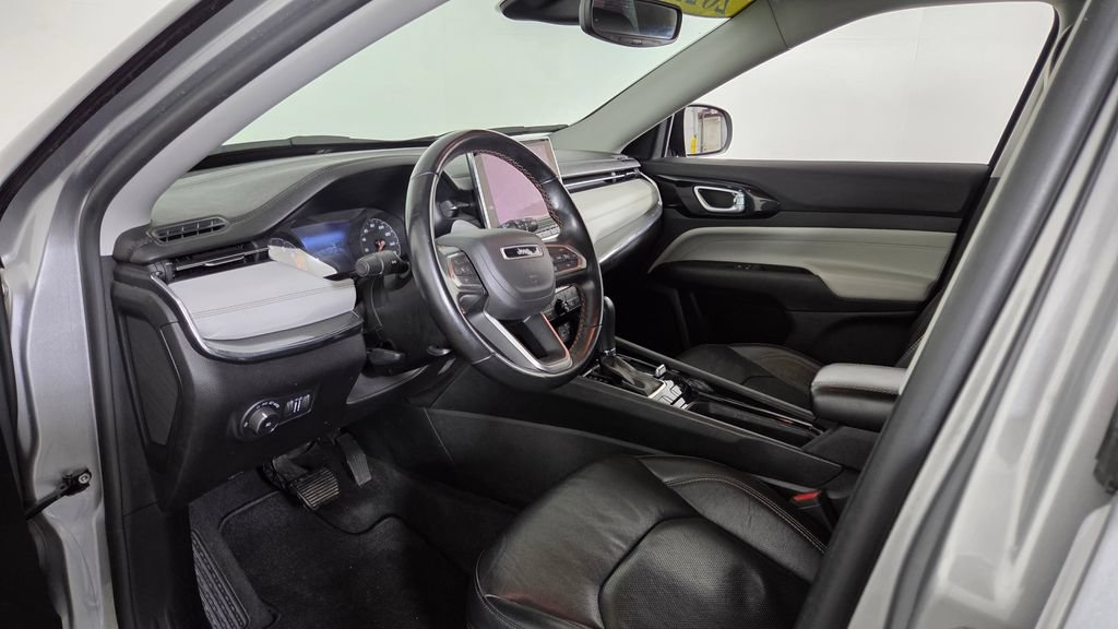 Used 2022 Jeep Compass Limited AWD/4WD image 14