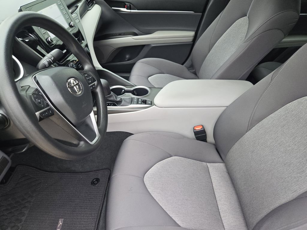 Used 2022 Toyota Camry LE FWD image 12